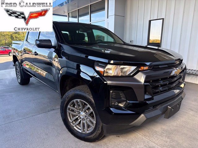 Certified 2024 Chevrolet Colorado LT w/ LT Convenience Package II AWD/4WD image 1