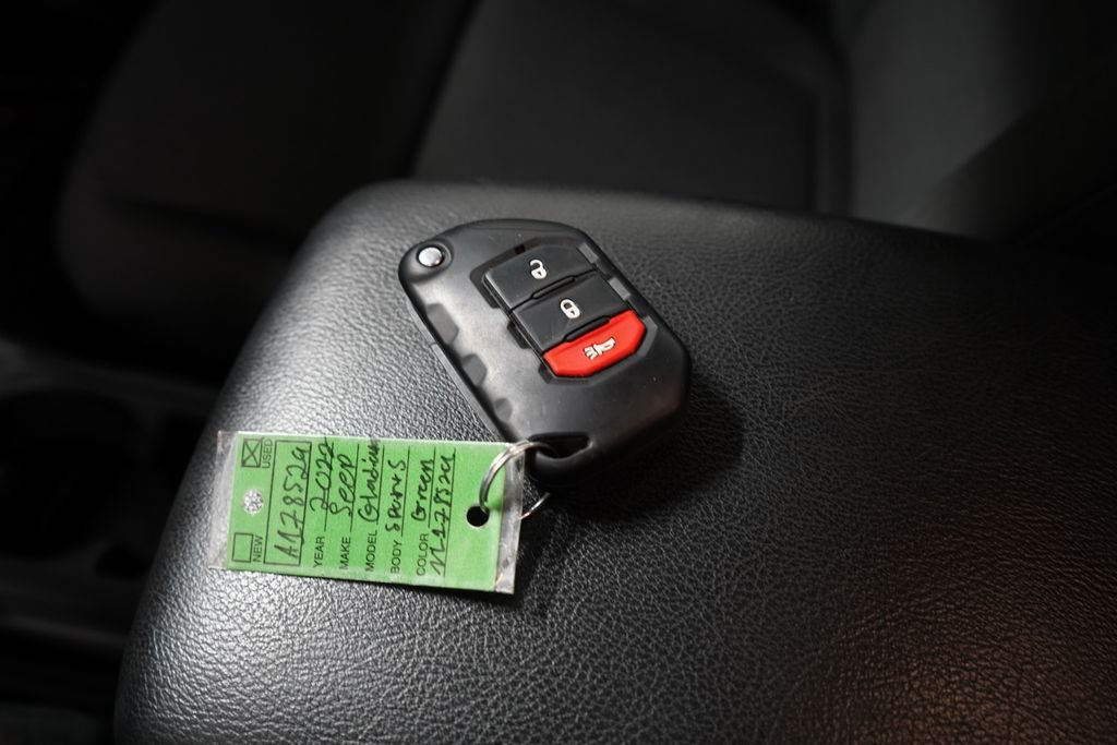 Used 2022 Jeep Gladiator Sport AWD/4WD image 21