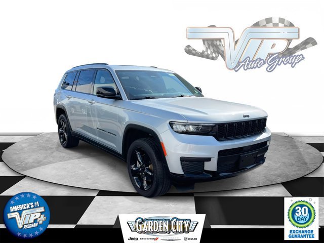 Used 2023 Jeep Grand Cherokee L Laredo image 1
