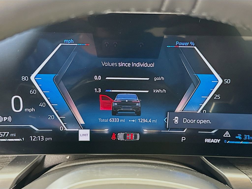 Used 2025 BMW 750e xDrive AWD/4WD image 12