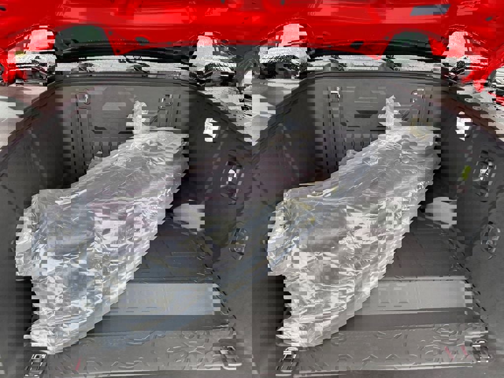 New 2025 GMC Hummer EV 2X w/ LPO, Dark Essentials Package image 31