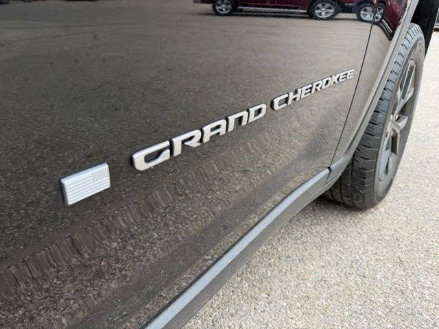 Used 2022 Jeep Grand Cherokee Limited AWD/4WD image 7