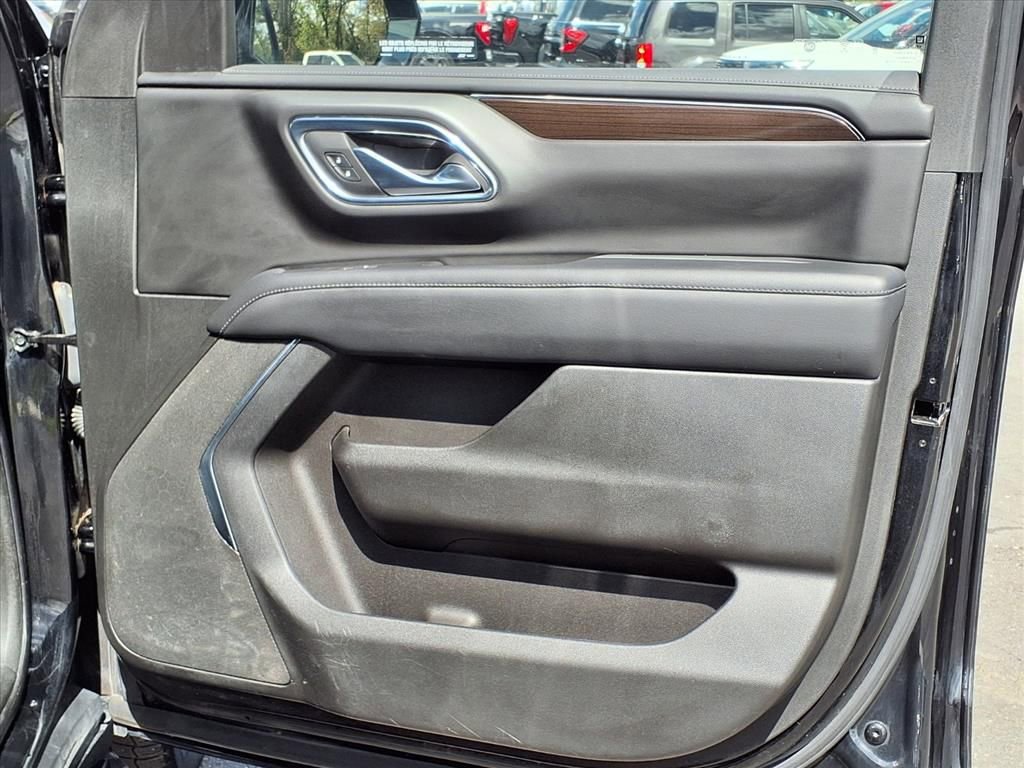 Used 2022 GMC Yukon SLE AWD/4WD image 12