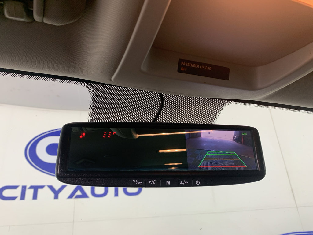 Used 2013 Chevrolet Suburban LT image 26