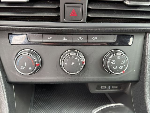 Used 2022 Volkswagen Jetta Sport image 20