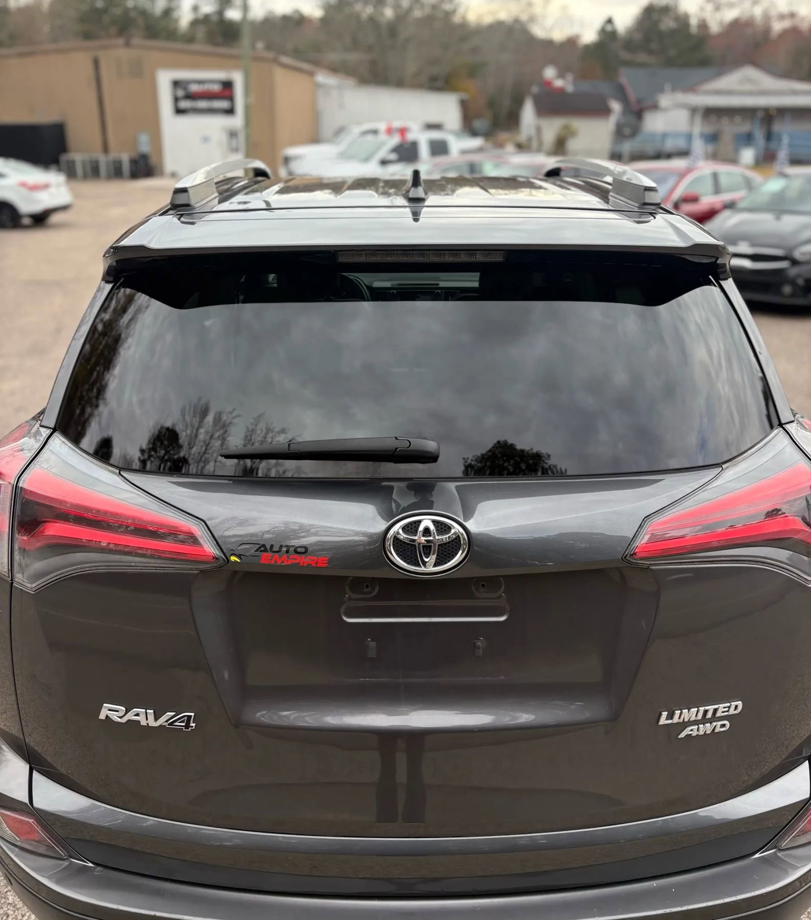 Used 2016 Toyota RAV4 Limited image 5