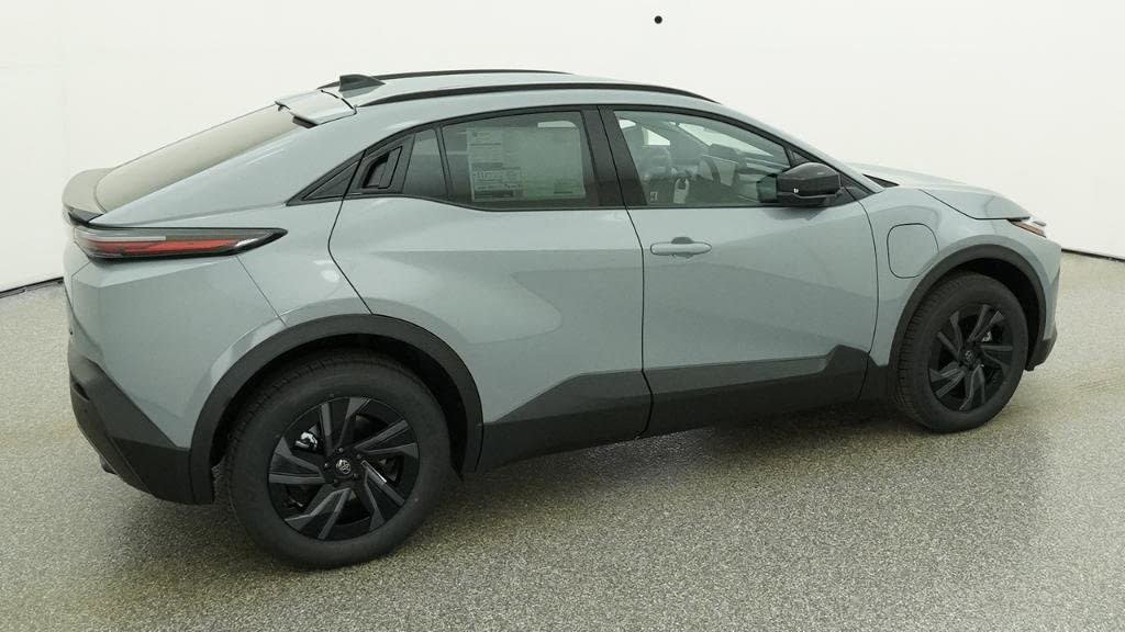 New 2026 Toyota C-HR AWD/4WD image 10