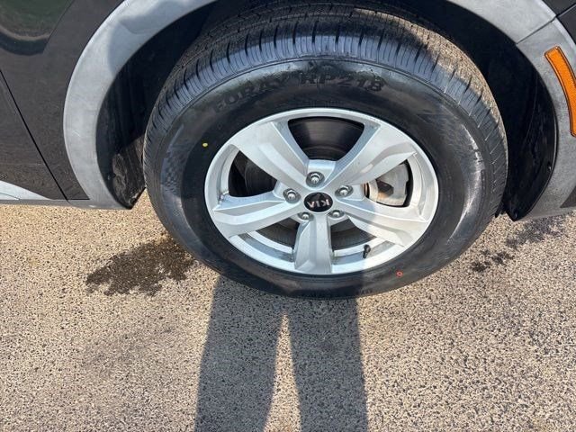 Used 2021 Kia Sorento LX image 42