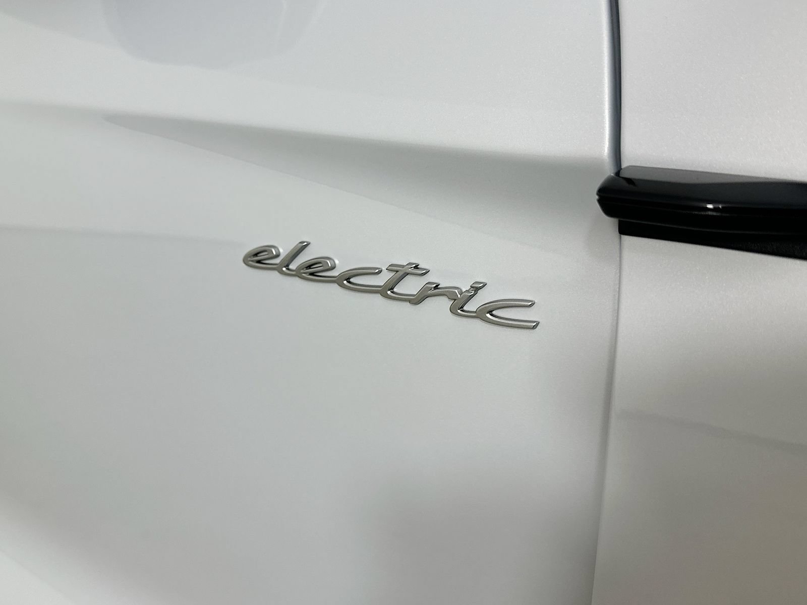 New 2026 Porsche Taycan AWD/4WD image 9