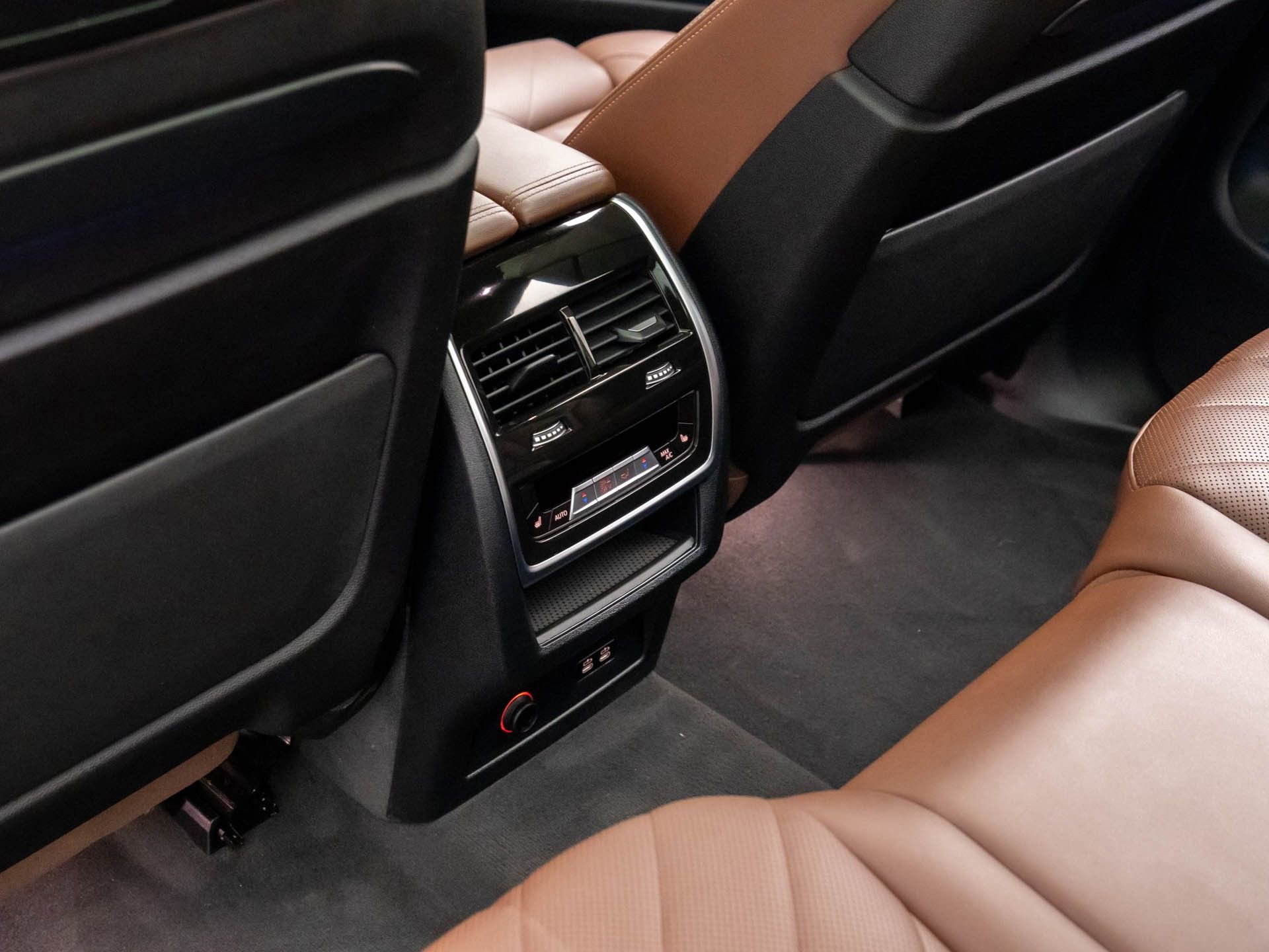 Certified 2024 BMW X7 xDrive40i w/ Executive Package image 20