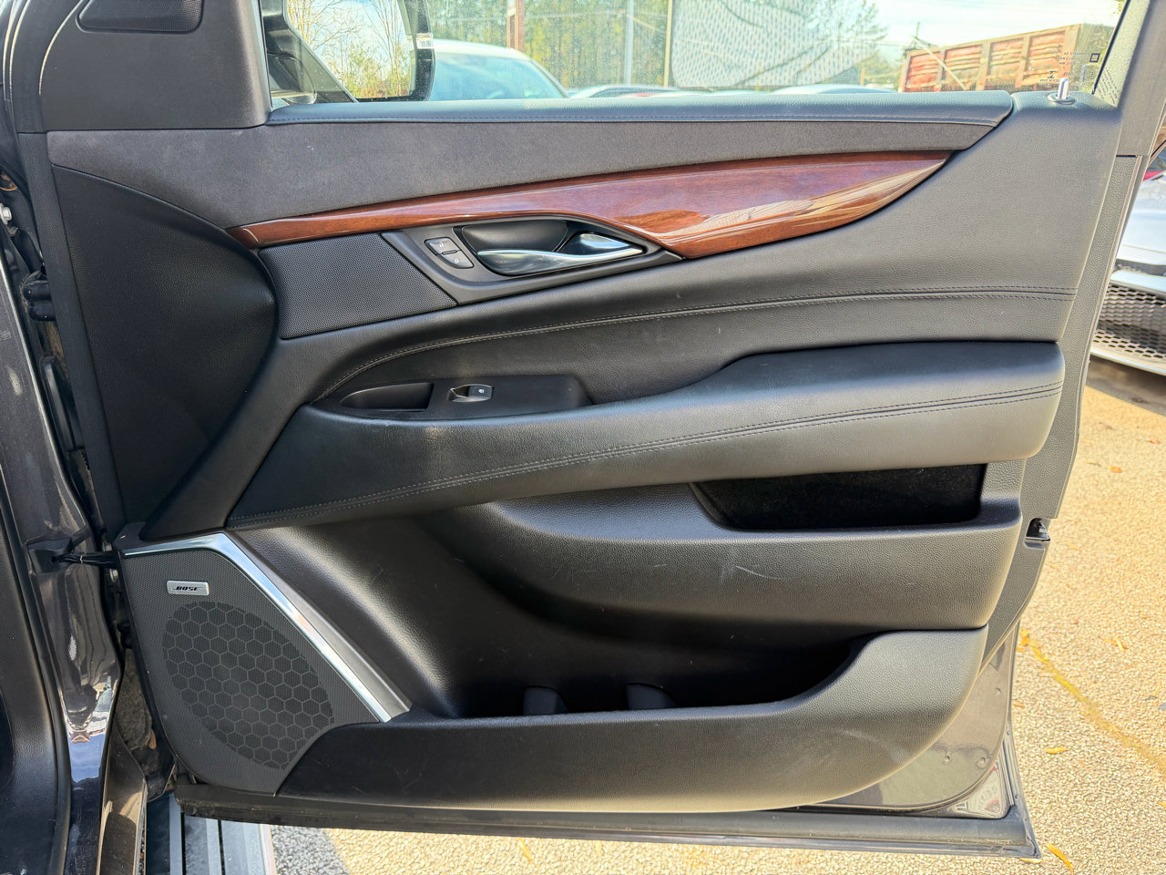 Used 2016 Cadillac Escalade ESV Premium image 43