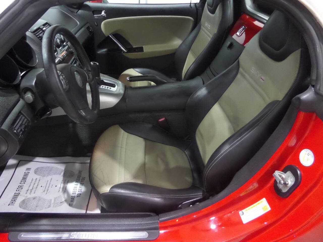 Used 2007 Saturn Sky Red Line RWD image 7
