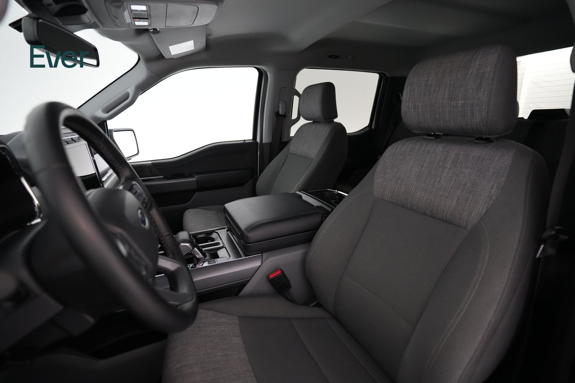 Used 2023 Ford F150 Lightning XLT AWD/4WD image 4