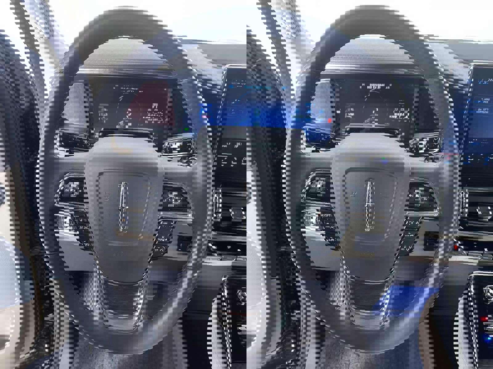 Used 2024 Lincoln Navigator L Reserve image 16