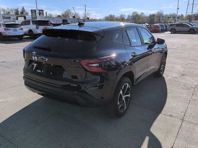 Used 2024 Chevrolet Trax RS w/ Driver Confidence Package image 5