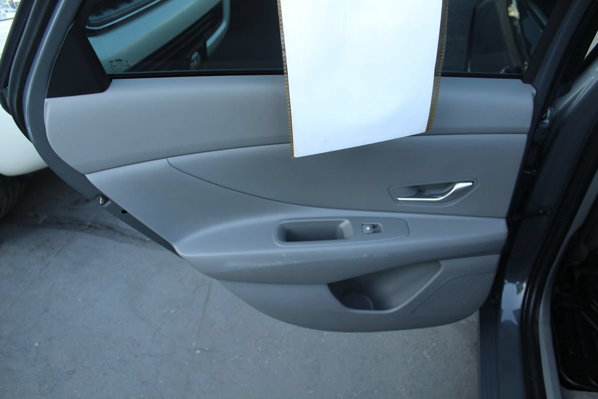Used 2024 Hyundai Elantra SEL FWD image 21