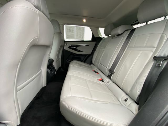 Used 2020 Land Rover Range Rover Evoque SE image 13