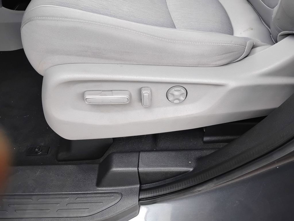 Used 2023 Honda Odyssey EX image 13