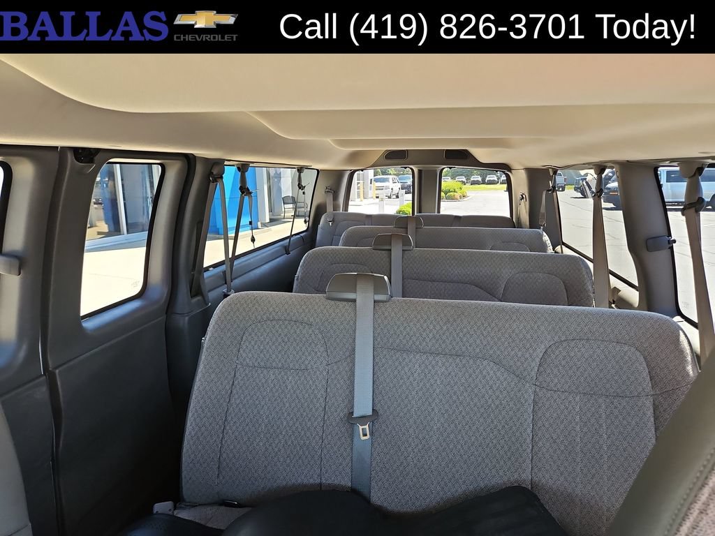 Certified 2018 Chevrolet Express 3500 LT w/ LT Preferred Equipment Group RWD image 21