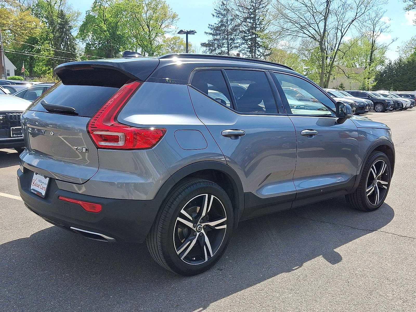 Used 2019 Volvo XC40 T5 R-Design AWD/4WD image 25