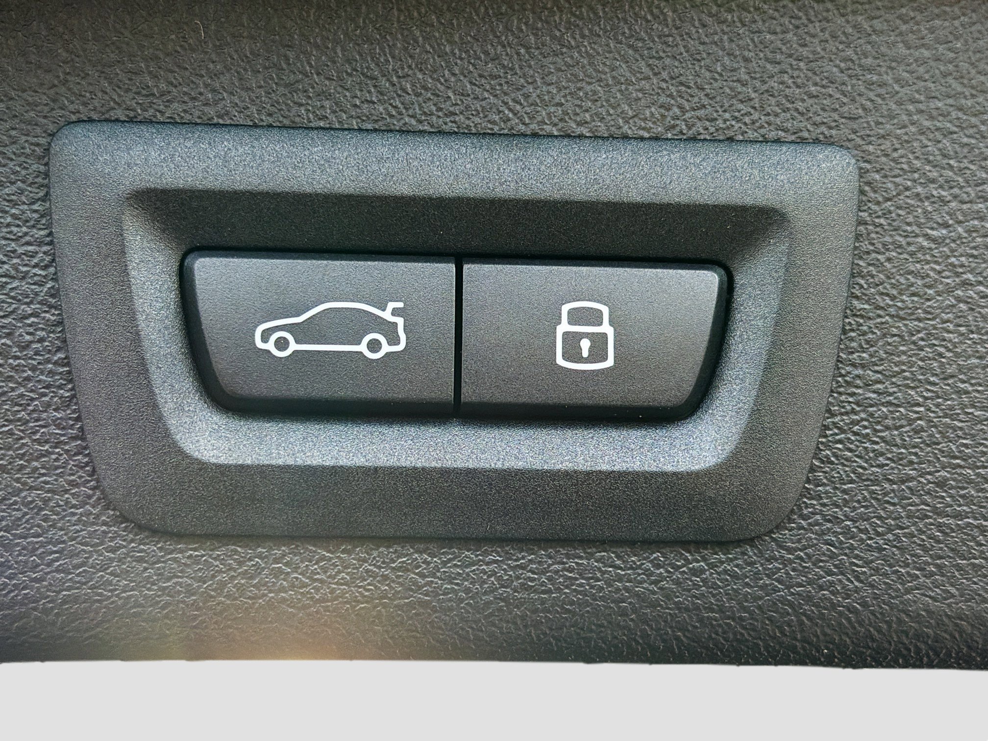 New 2026 BMW X5 xDrive50e w/ Executive Package image 13