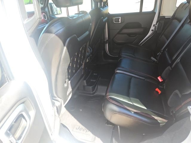 Used 2022 Jeep Wrangler Unlimited Rubicon w/ Cold Weather Group image 23