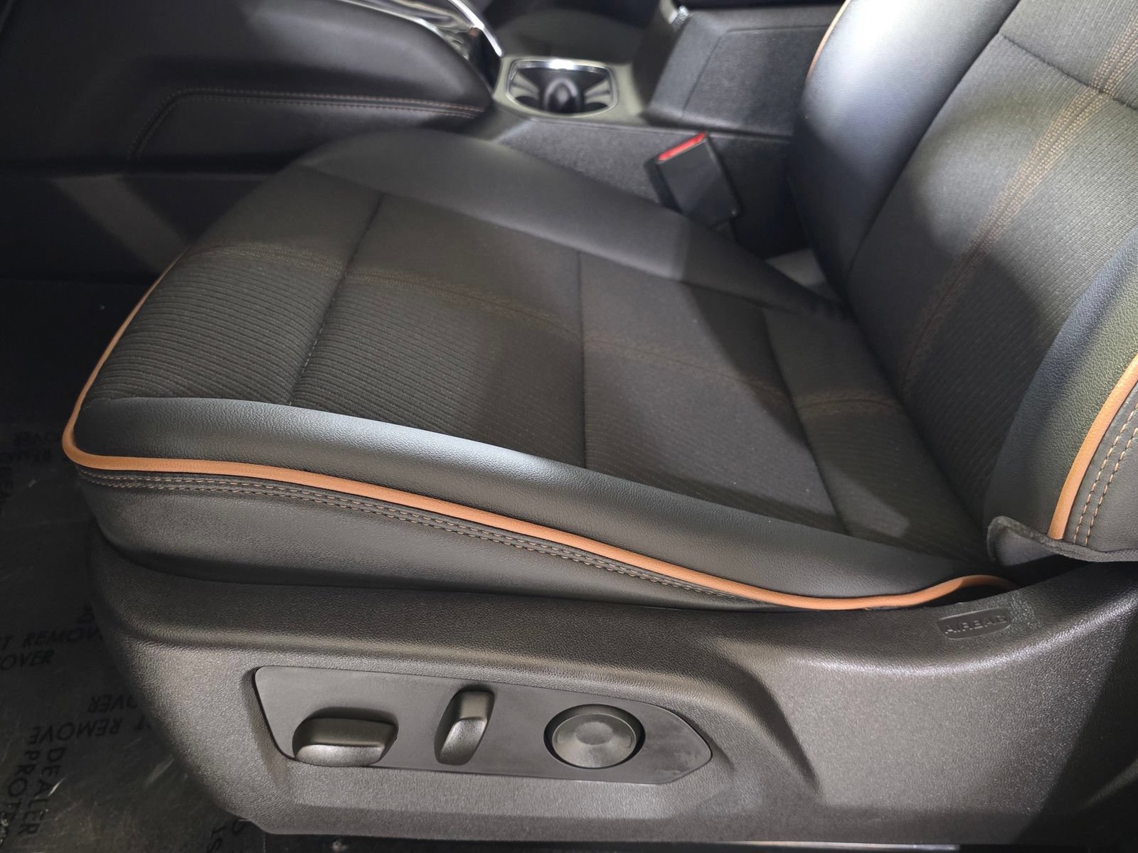 Used 2025 GMC Canyon AT4 AWD/4WD image 26