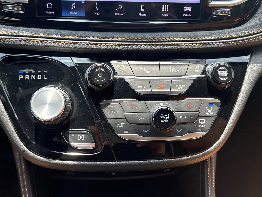 Used 2022 Chrysler Pacifica Pinnacle FWD image 24