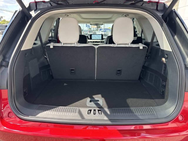 New 2026 Lincoln Aviator 2WD w/ Jet Appearance Package image 11