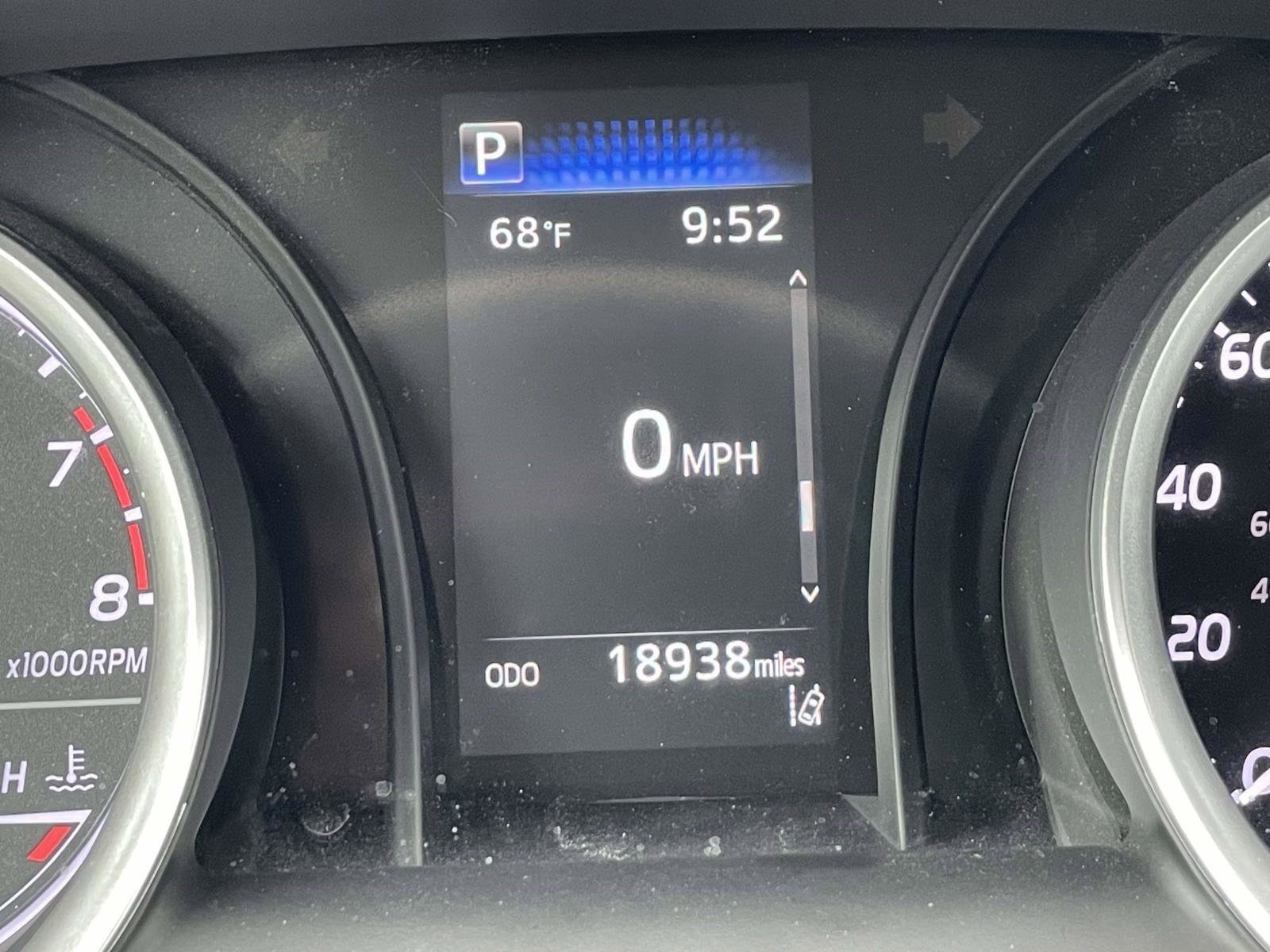 Used 2024 Toyota Camry LE FWD image 21