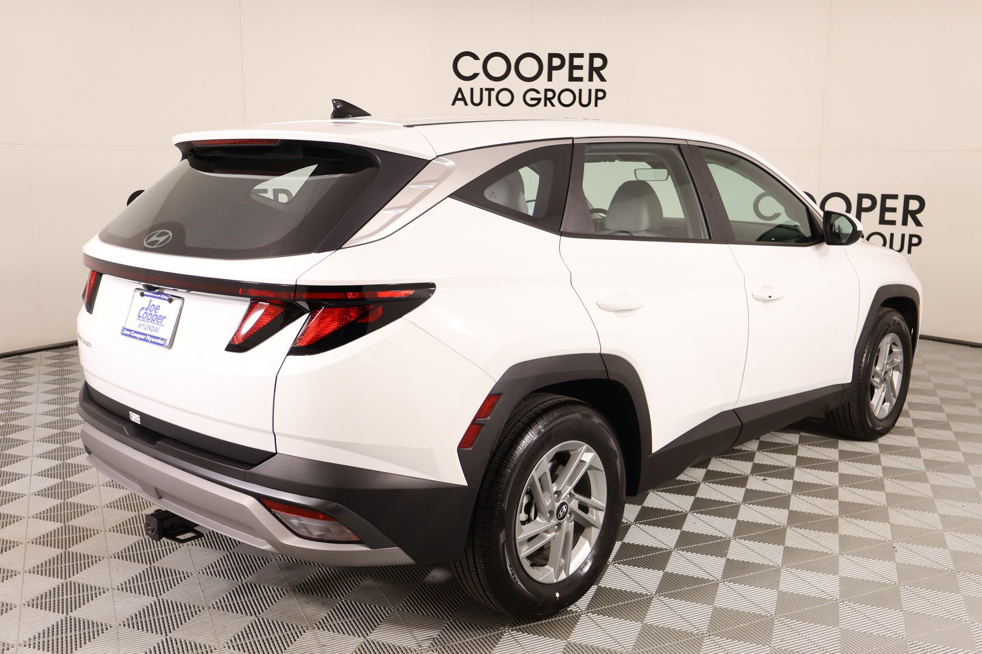 Certified 2025 Hyundai Tucson SE image 19