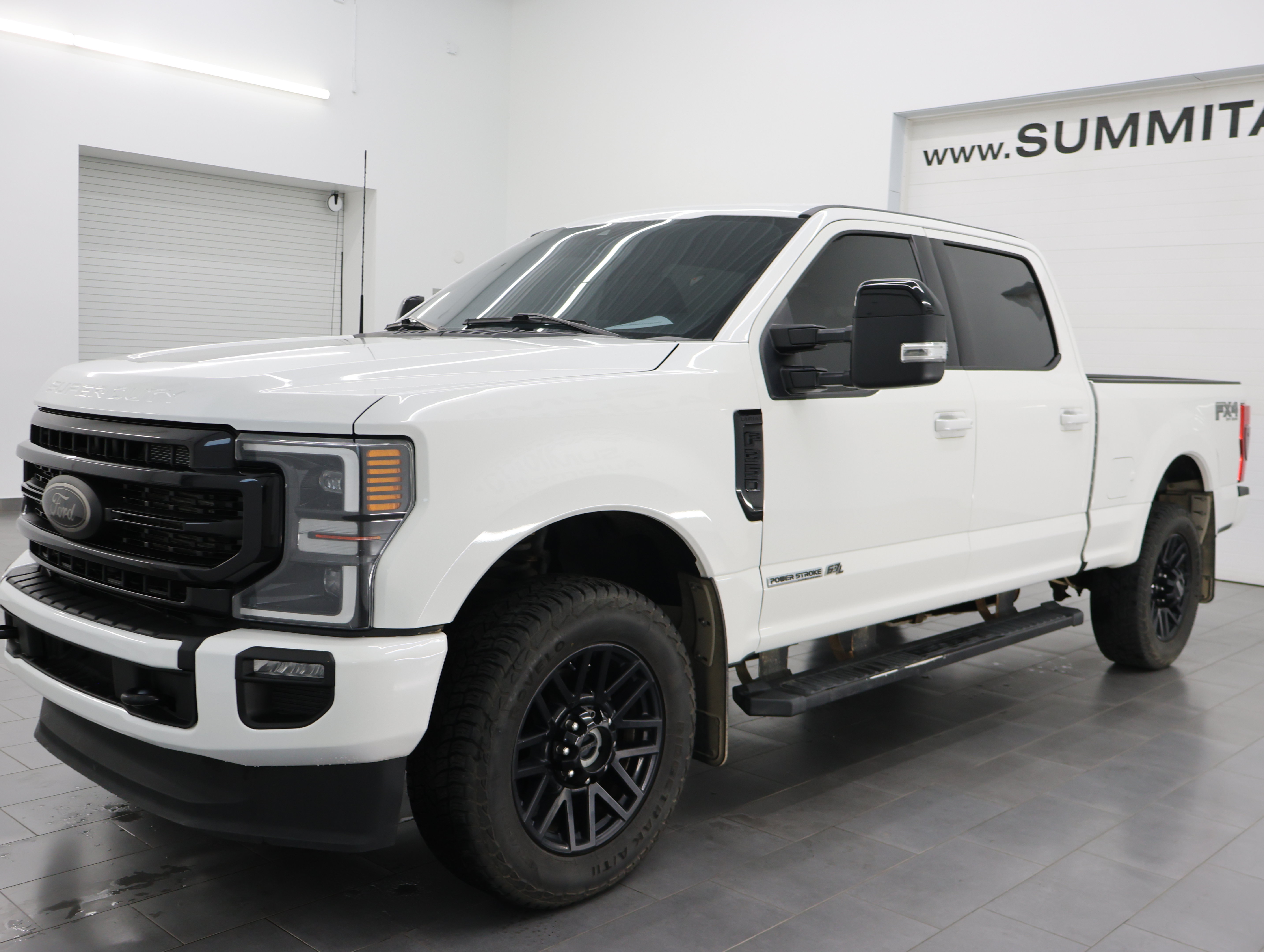 Used 2022 Ford F350 Lariat w/ Black Appearance Package AWD/4WD image 7
