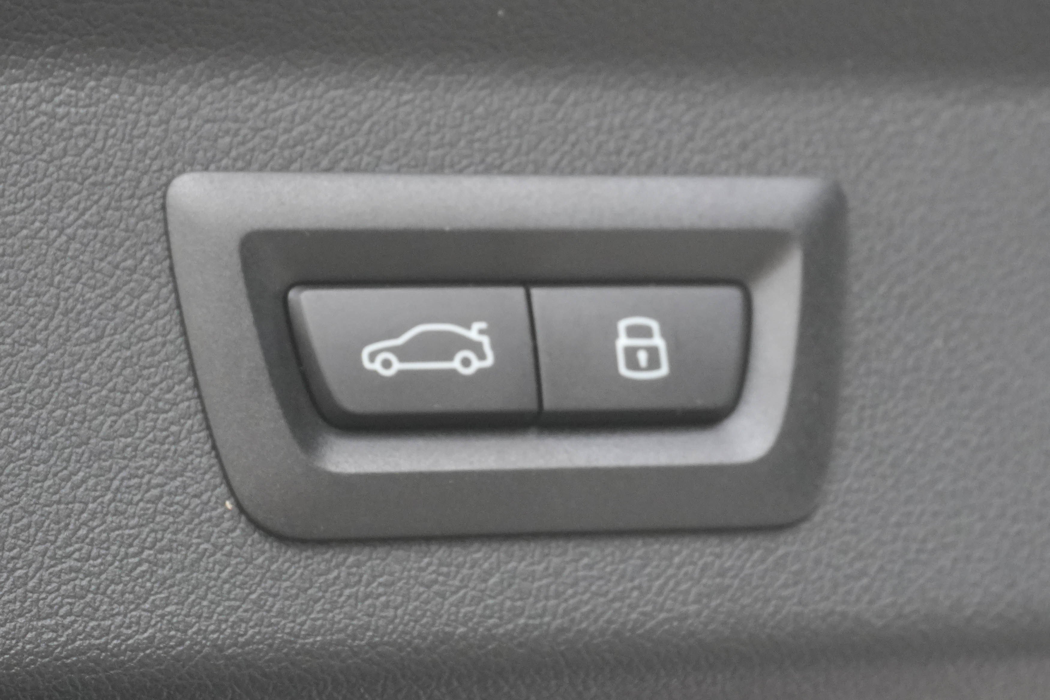 Certified 2025 BMW X2 M35i image 37