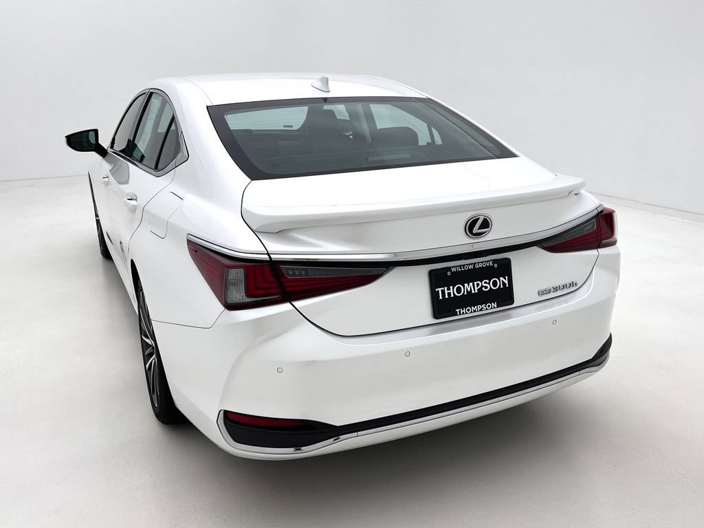 Certified 2024 Lexus ES 300h w/ Premium Package FWD image 8