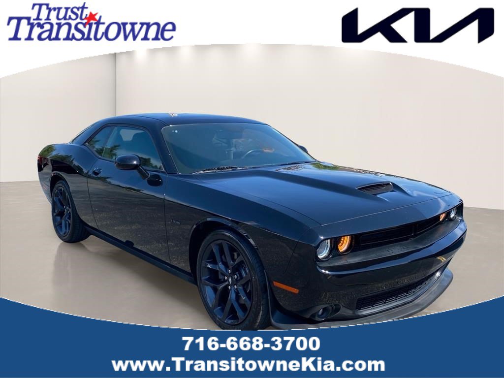 Used 2019 Dodge Challenger R/T w/ Blacktop Package RWD image 1
