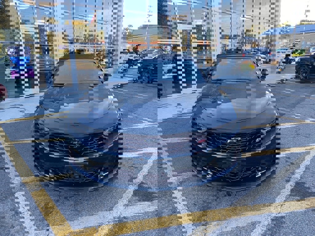 Used 2019 Chevrolet Camaro LT image 8