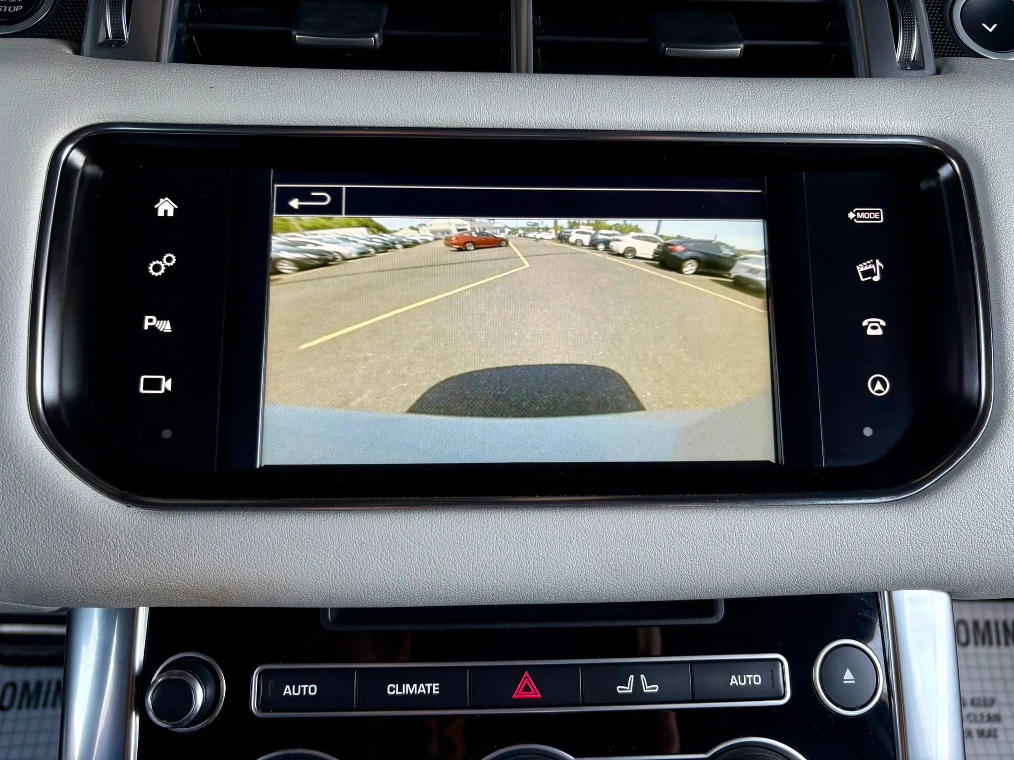 Used 2016 Land Rover Range Rover Sport Supercharged AWD/4WD image 30
