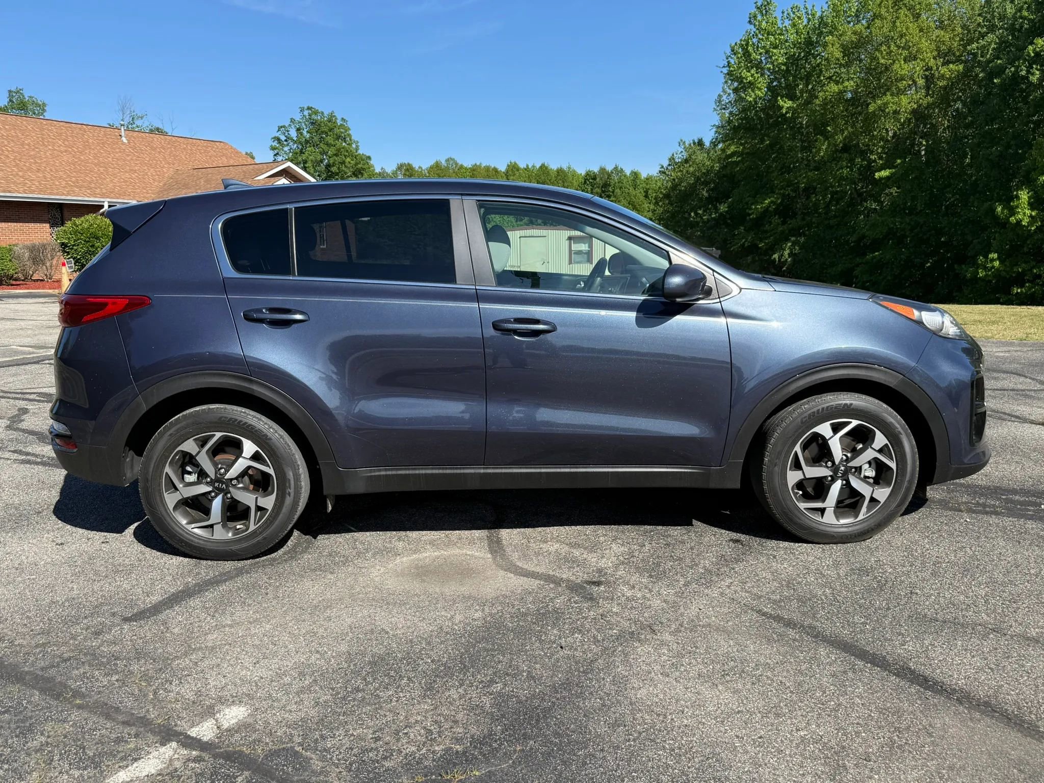 Used 2020 Kia Sportage LX FWD image 2
