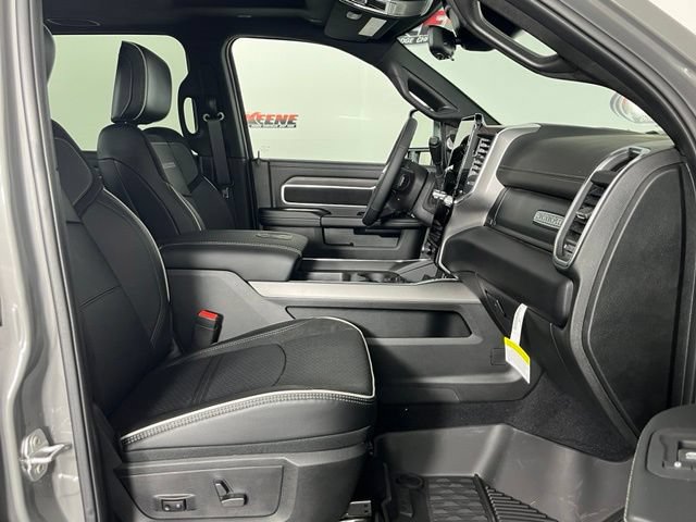New 2026 RAM 3500 Laramie AWD/4WD image 32