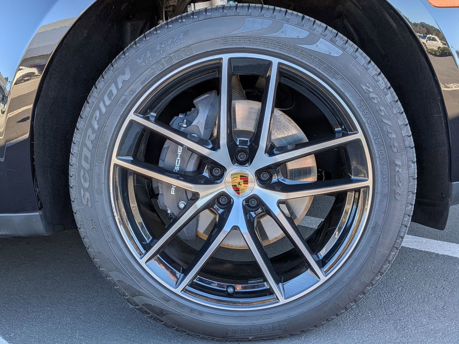 Certified 2025 Porsche Macan image 29