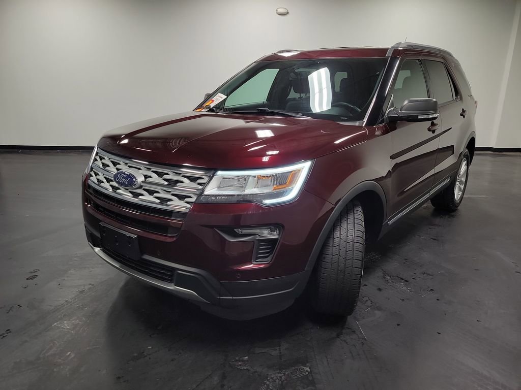 Used 2019 Ford Explorer XLT w/ Equipment Group 202A image 5