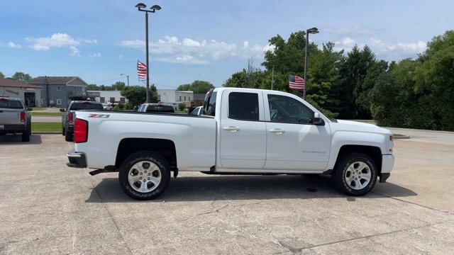 Used 2017 Chevrolet Silverado 1500 LT w/ All Star Edition AWD/4WD image 9