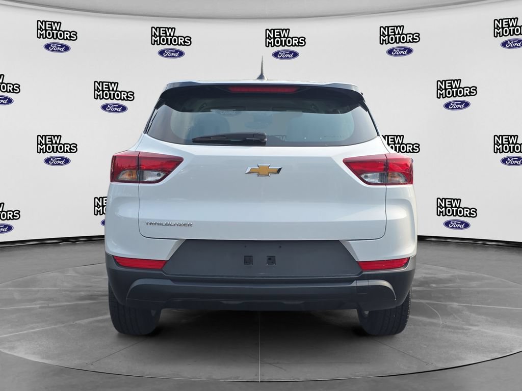 Used 2024 Chevrolet TrailBlazer LS FWD image 3