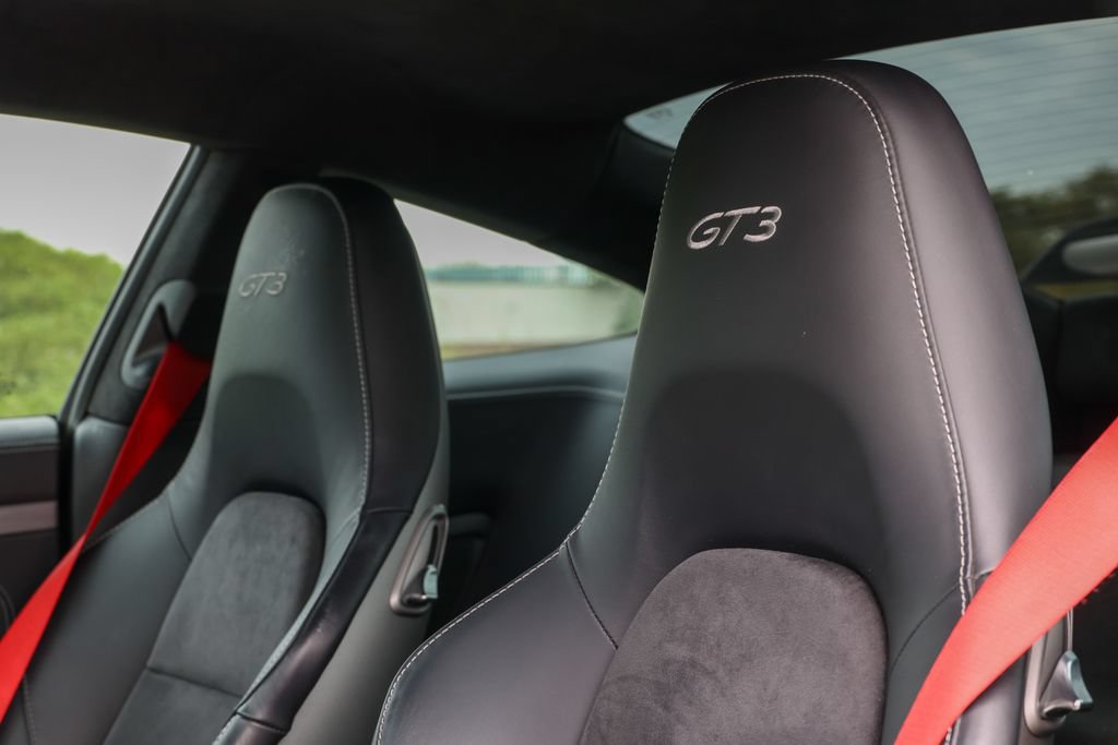 Certified 2018 Porsche 911 GT3 RWD image 33