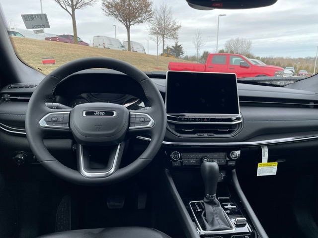 New 2026 Jeep Compass Latitude AWD/4WD image 12