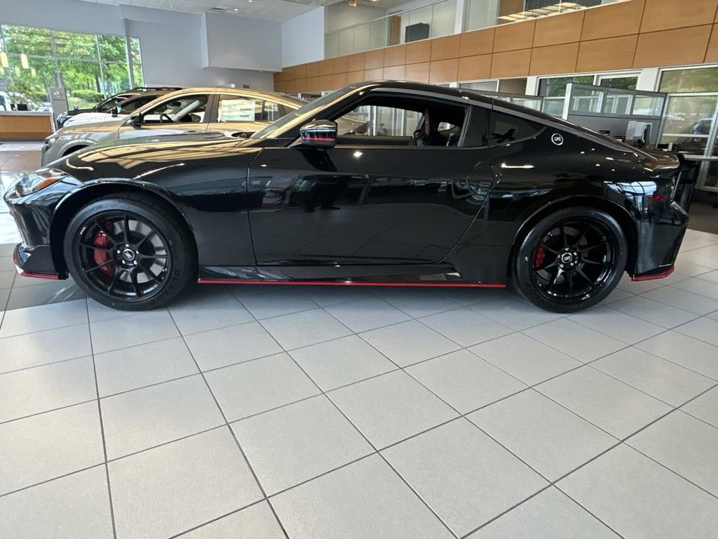 New 2026 Nissan Z NISMO w/ Floor Mat Package RWD image 4