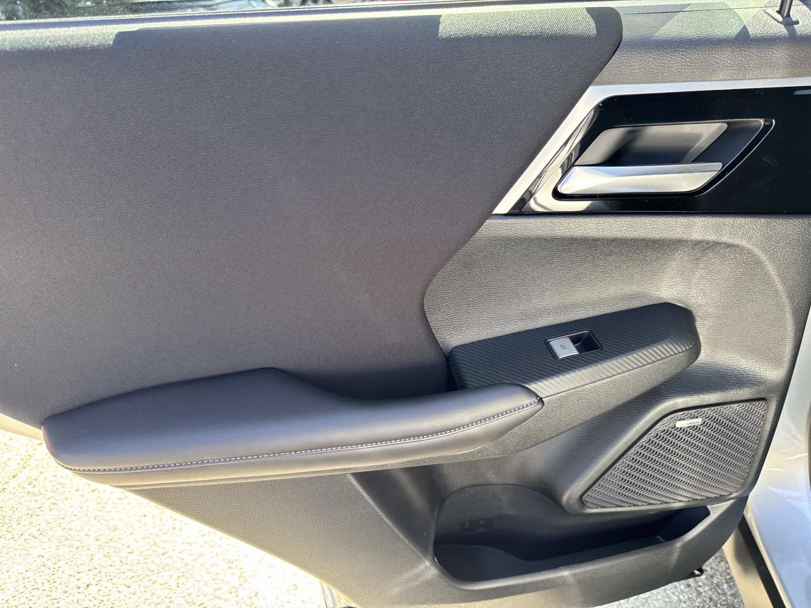 New 2026 Mitsubishi Outlander ES FWD image 9