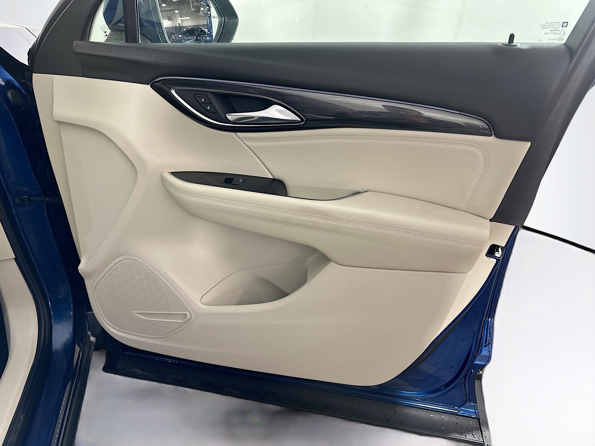 Used 2023 Buick Envision Preferred image 31