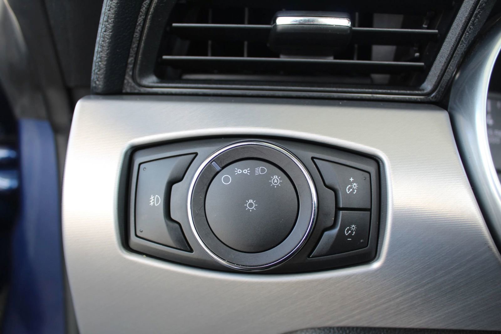 Used 2019 Ford Mustang Premium image 28