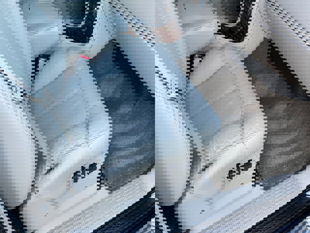 Used 2002 Cadillac Escalade EXT image 40